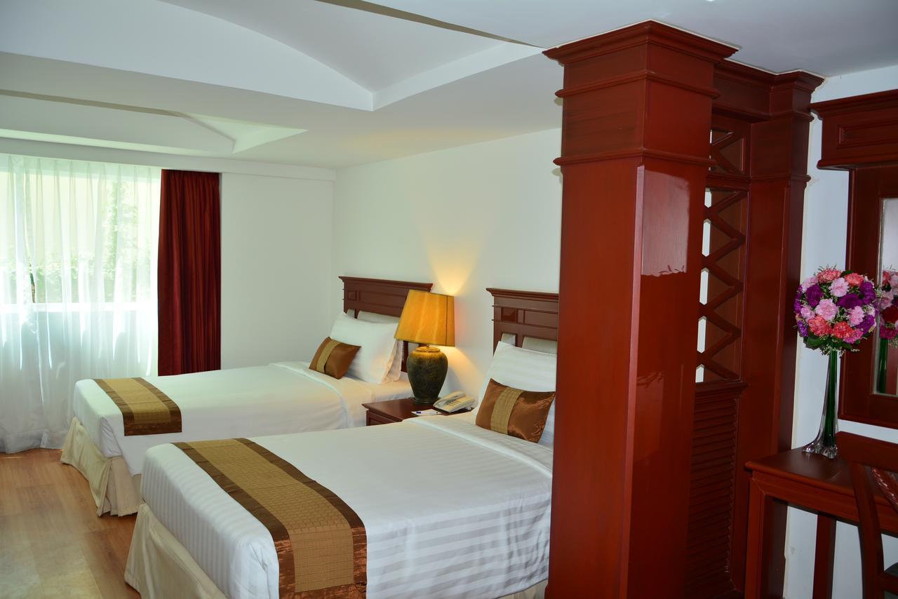 Pride Beach Resort - Adults Only Patong Ngoại thất bức ảnh